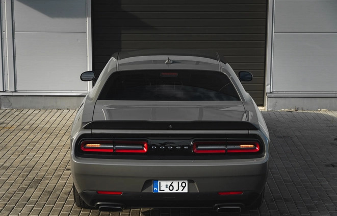 Dodge Challenger cena 126000 przebieg: 130000, rok produkcji 2018 z Chełm małe 781